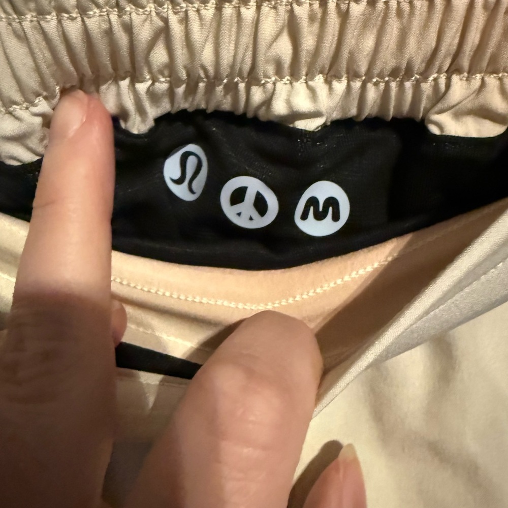Rare Lululemon × Madhappy Hotty Hot HR Short 4"' Size 10 - Picture 3 of 8